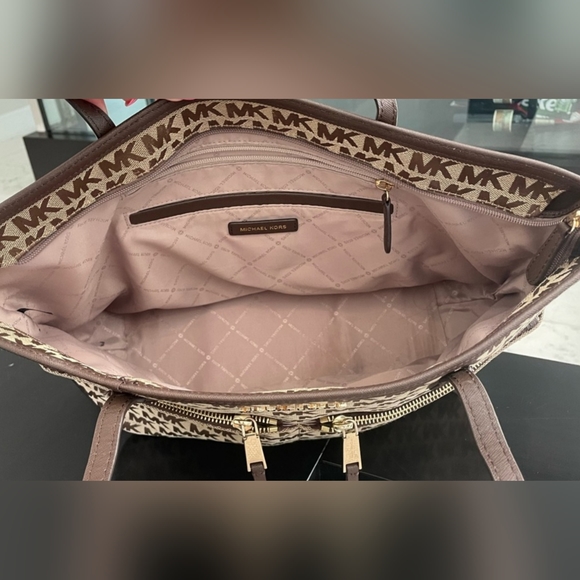 Michael Kors Leather Tote with Leather Strap - GET IT NOW FOR $27 - Picture 5 of 6